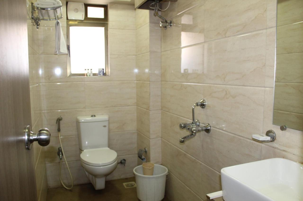 Maxxvalue - Service Apartment Marol Bombay Exterior foto