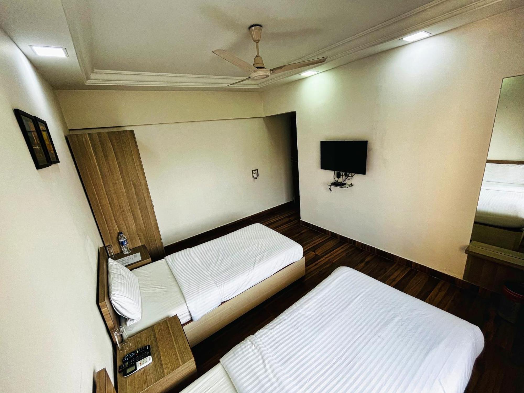 Maxxvalue - Service Apartment Marol Bombay Exterior foto
